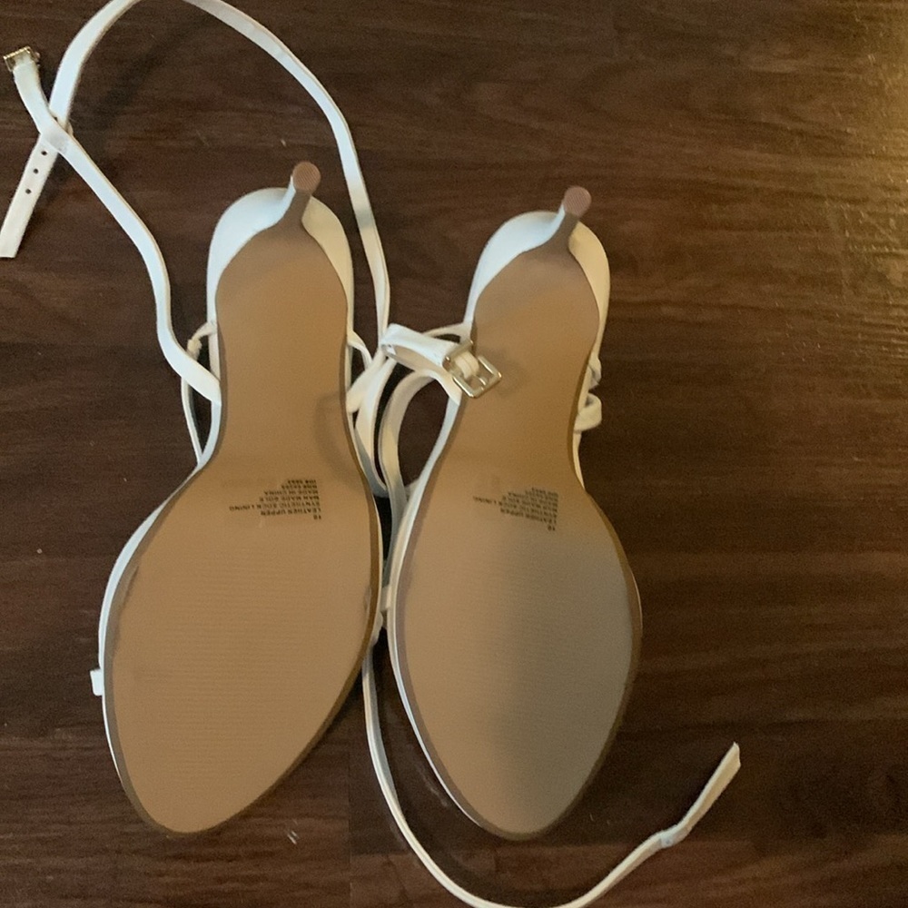 5/$25 Express white high heel loop toe sandal Size 10 NWT white - Picture 3 of 6